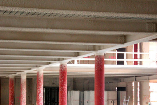 protezione copertura in acciaio con intonaco ignifugo Isolatek TYPE 300 - edificio Sole24ore - Milano