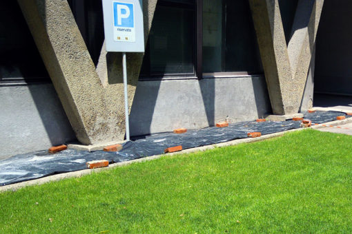 parcheggio inverdito a prato su suolo impermeabile - sistema Perliparking