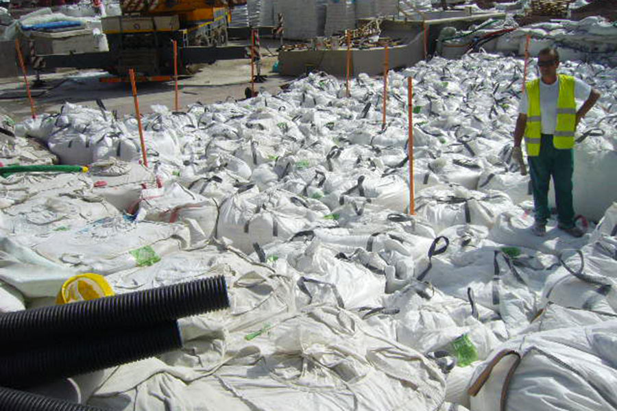 posa sacconi di Igroperlite riempimenti alleggeriti